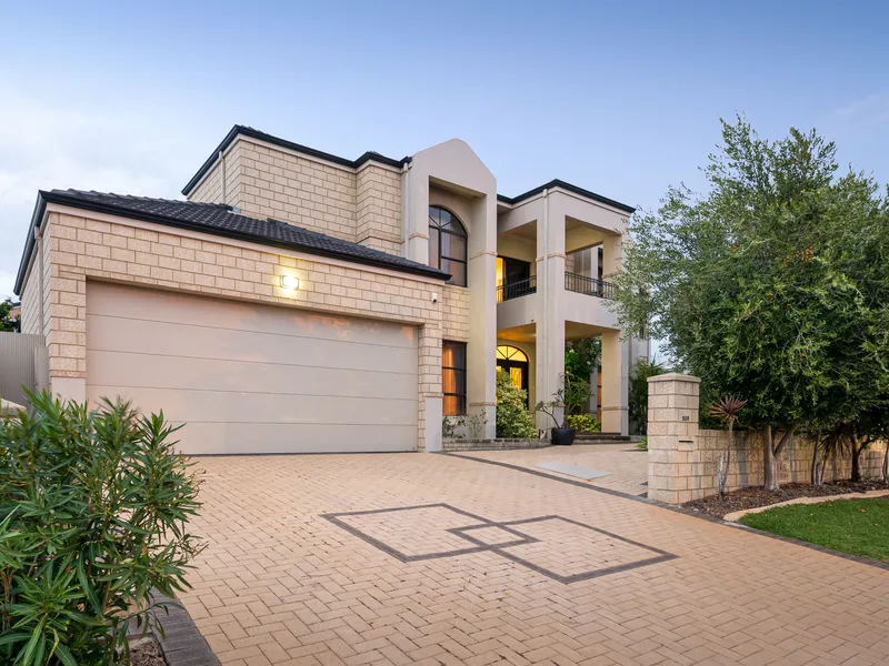 Your Own Coastal Family Sanctuary!