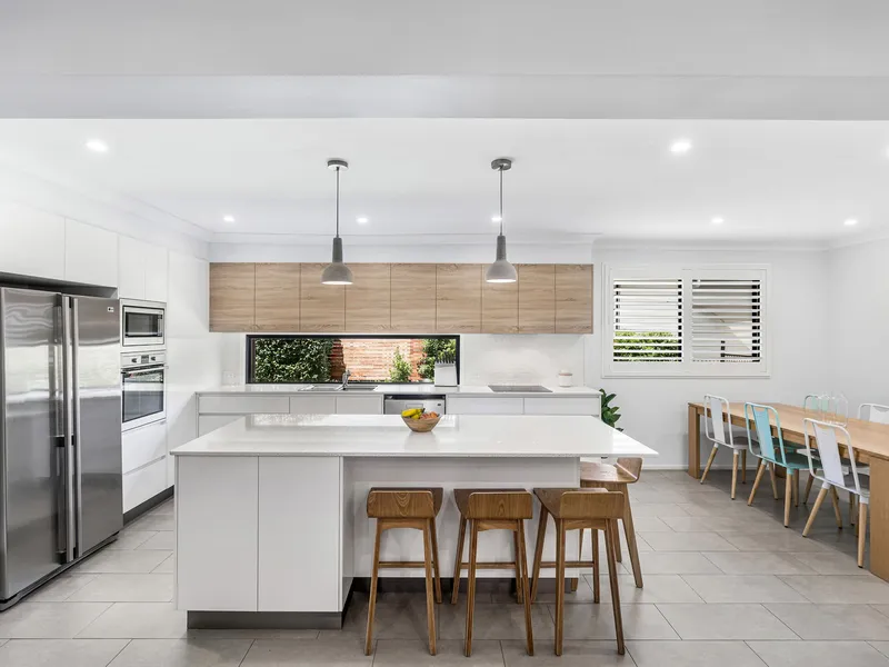 Renovated Family Classic with Dual Side Access