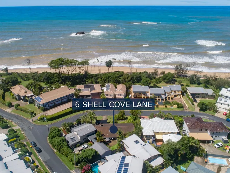 Typical Beach House - Korora Beachside Residence