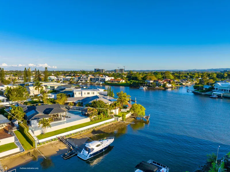 In a Prestigious Residential, a Single Level Private Oasis Just Off Main River with Over 38m Water-frontage