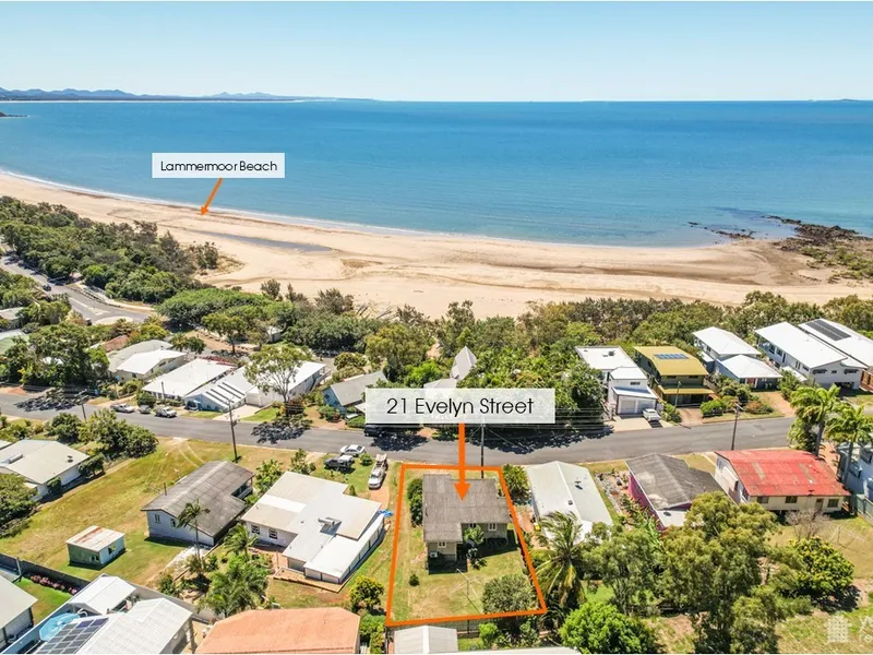 COASTAL COTTAGE WITH PANORAMIC VIEWS.