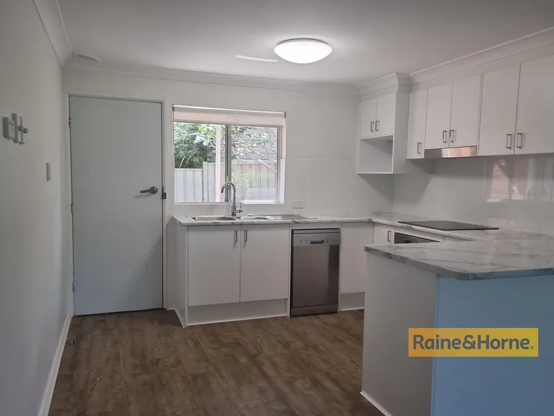 FRESHLY RENOVATED 2 BEDROOM HOME -AVAILABLE NOW