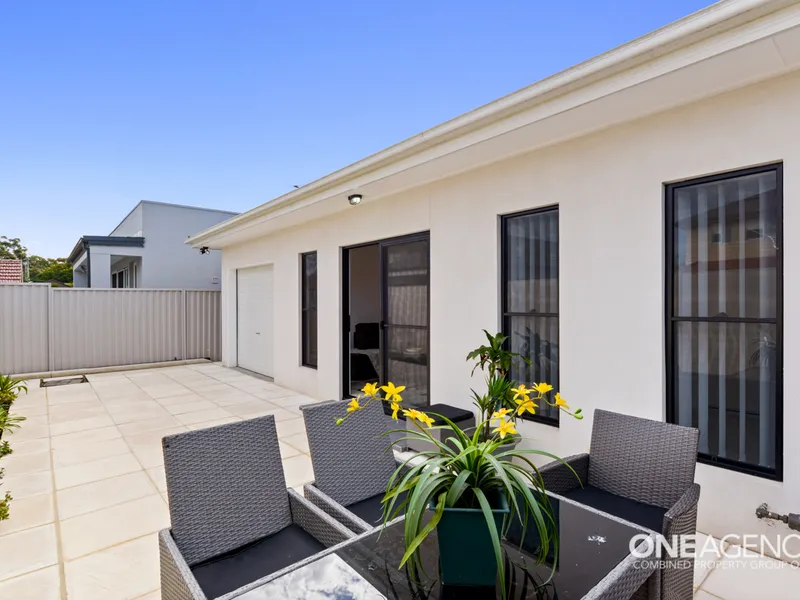BRAND NEW FURNISHED GRANNY FLAT!