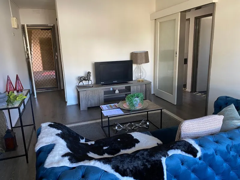 Remarkable Value, Unbeatable Location!!!!!!!!!!