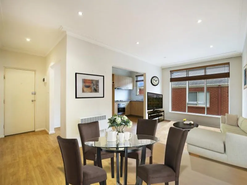 BRIGHT AND SPACIOUS TWO BEDROOM APARTMENT