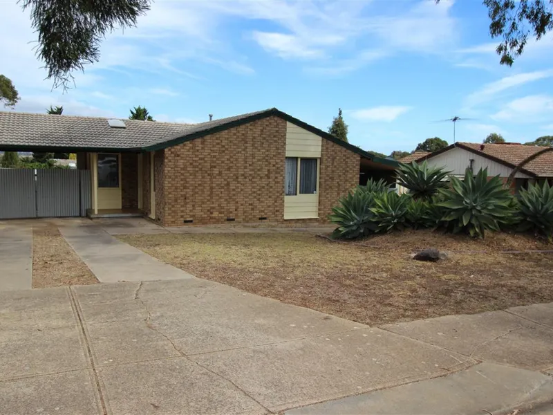 THREE BEDROOM RENOVATED HOME IN CONVENIENT LOCATION!