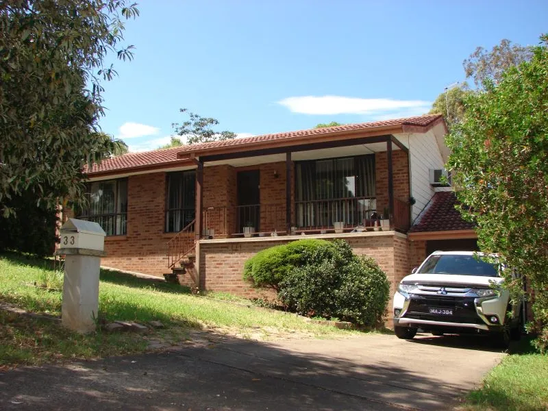 ABSOLUTE CENTRAL LOCATION! A THREE (3B/r) BEDROOM HOME WITH AN INTERESTING UPSTAIRS DOWNS STAIRS FLOOR PLAN.