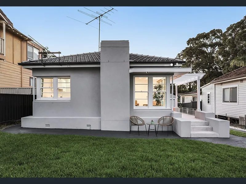 House 2 Bedroom For Lease