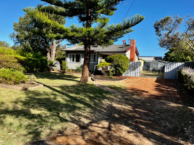 Stones throw from the beach