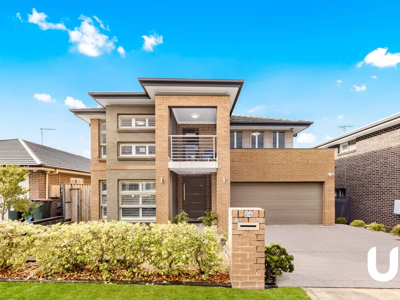 Ensuite access to all upstairs bedrooms!