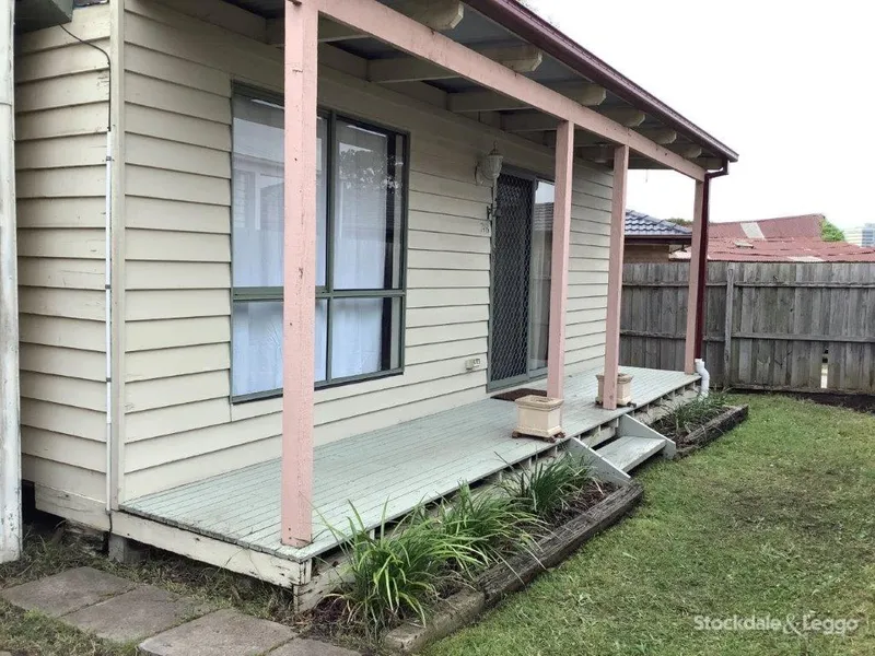 IDEAL FOR SINGLE PERSON OR COUPLE