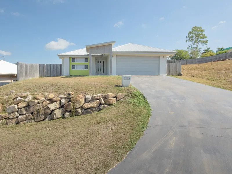 Modern & Stylish Home in New Auckland!