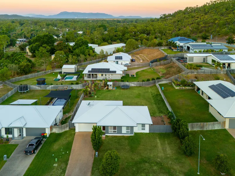 Discover Your Dream Family Home in Jensen
