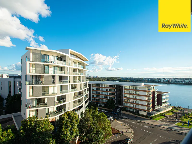 CONTEMPORARY THREE BEDROOM APARTMENT WITH WATER VIEWS