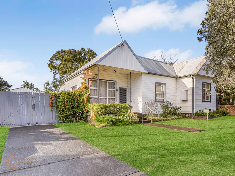 Conveniently Located 5 bedroom home!