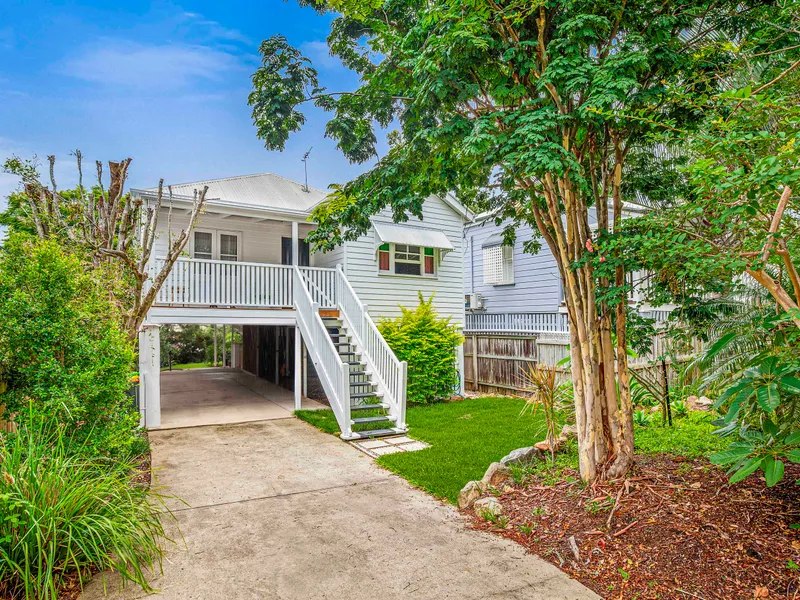 Irresistible Workers Cottage, Elevated in Bardon 