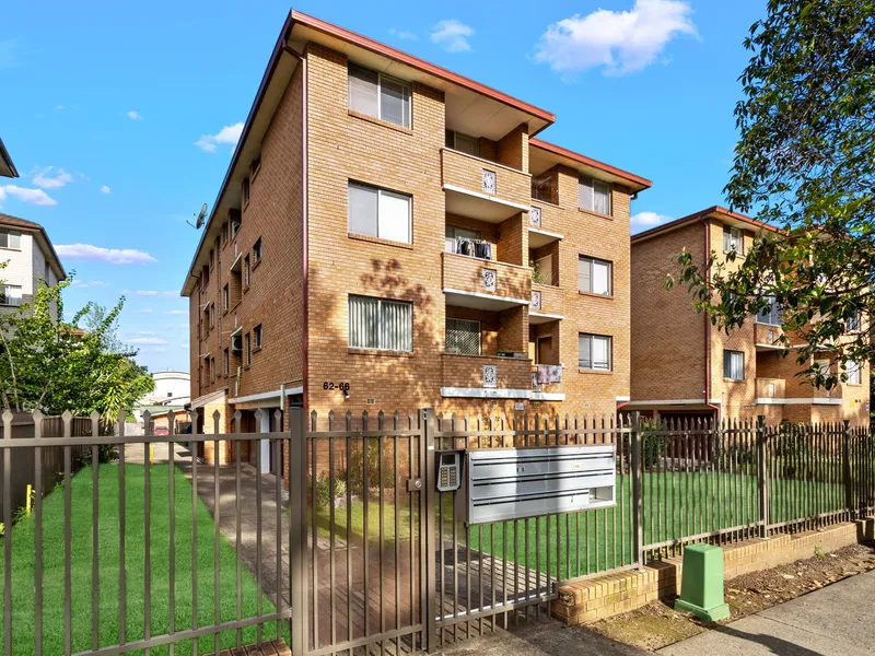 Spacious Two Bedroom Unit