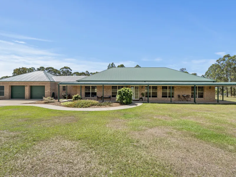 35 ACRES ONLY 10 MINUTES FROM TOWN - EVERY BUYERS DREAM
