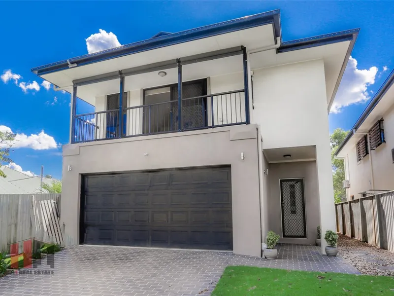 DON'T MISS THIS GREAT OPPPORTUNITY. Rare one in Sunnybank