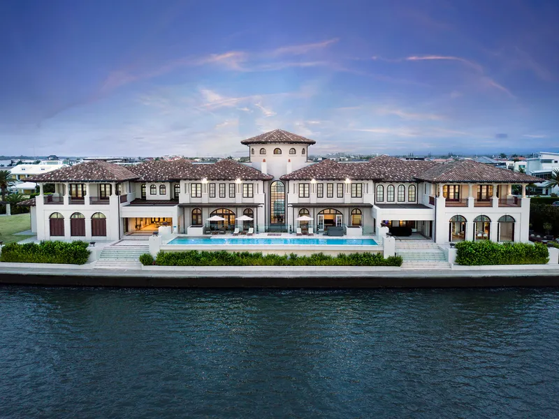 Absolute Broadwater Palatial Mansion with Stunning Views - Auction 23rd of January 2021