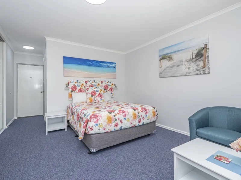 Unit in Mandurah Gates Resort - includes all utilities