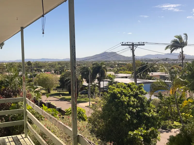 Attention Renovators! - Internal Stairs and Pleasant Views & Breezes