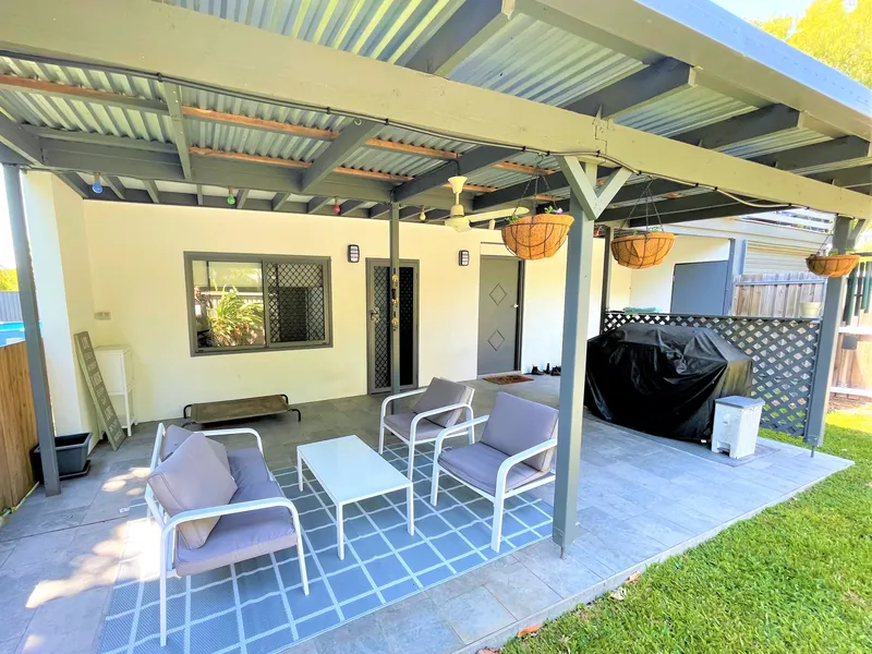 FULLY FURNISHED & ALL BILLS INCLUDED!