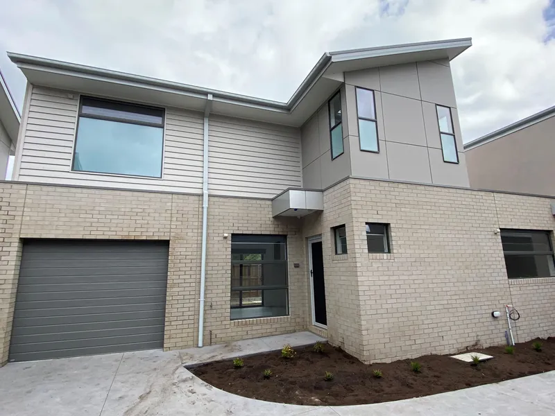 Brand new 2 bedroom Townhouse