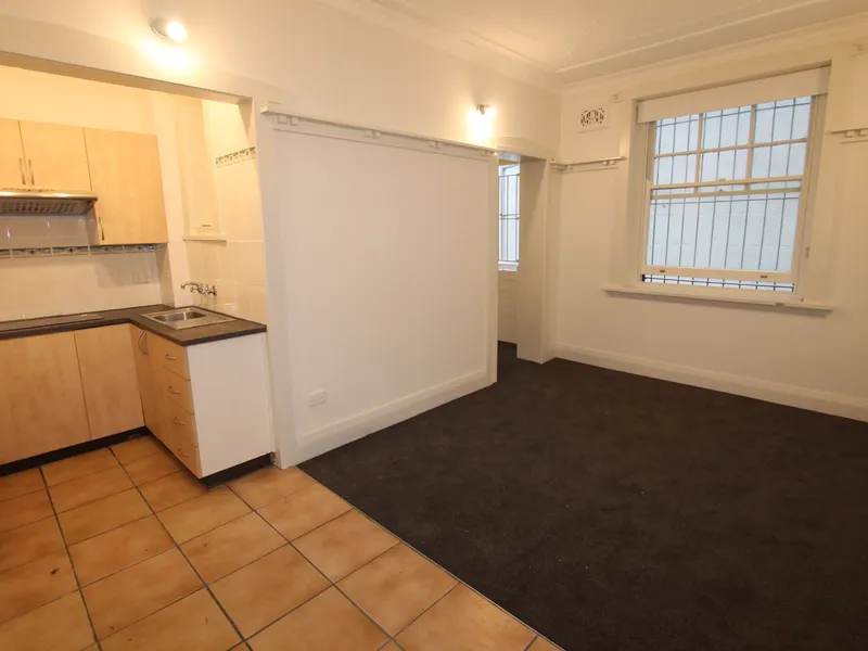 Great Value Unfurnished One Bedroom Apartment