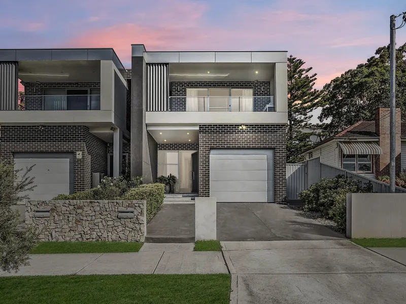 'Like New' Double Brick Luxury Residence