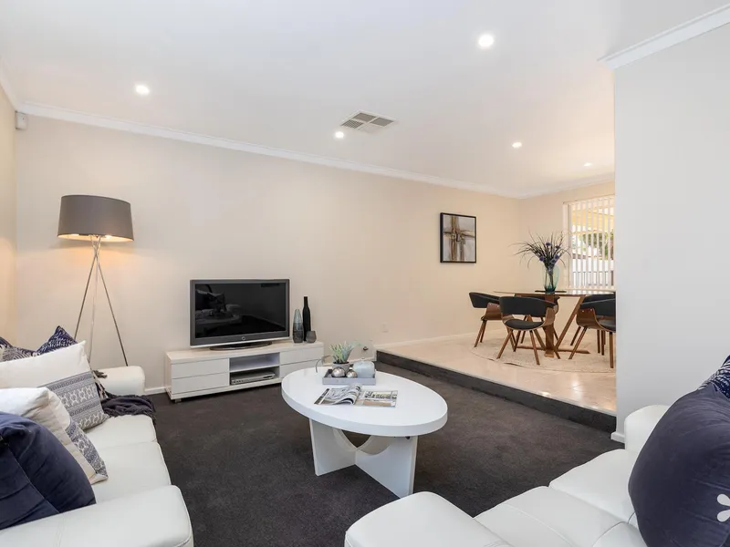 Under Offer by Team Varga!! $60K Above Reserve!!