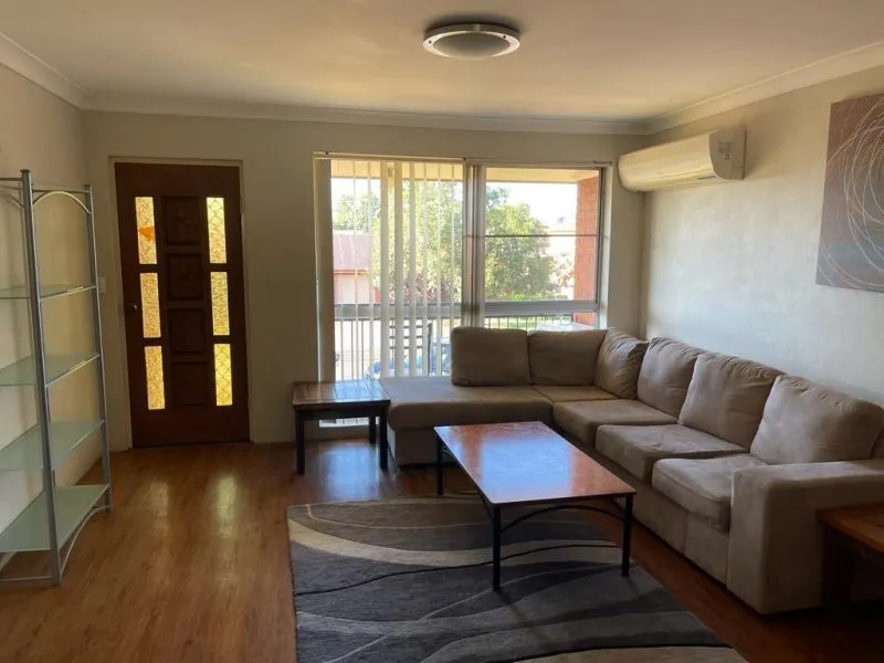 Spacious UPSTAIRS 2 BEDROOM apartment for Lease - FURNISHED OR UNFURNISHED