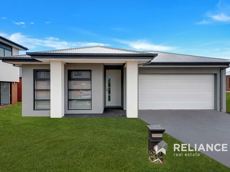 Beautiful Family Home for Lease in the Heart of Bonnie Brook!!