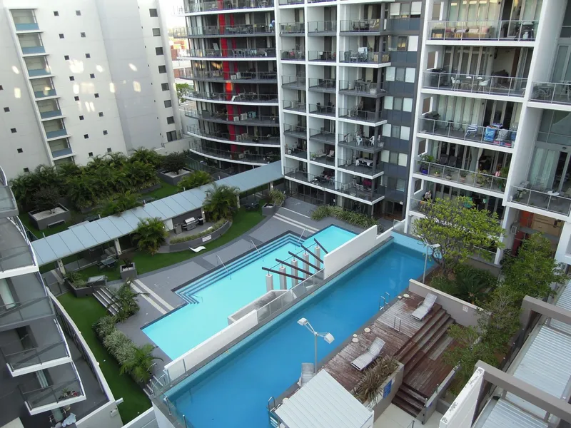 East Perth Fully Furnished 2x2x1 Apartment for Rent
