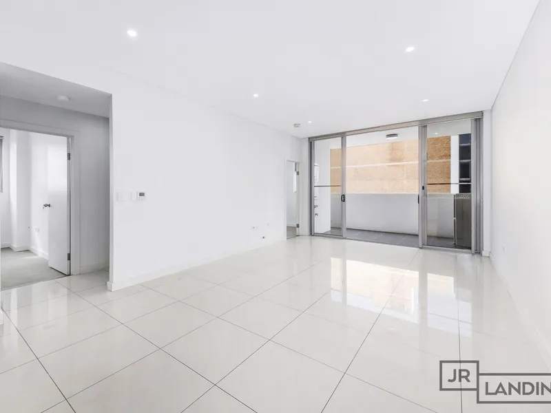 CONTEMPORARY TWO BEDROOM APARTMENT
