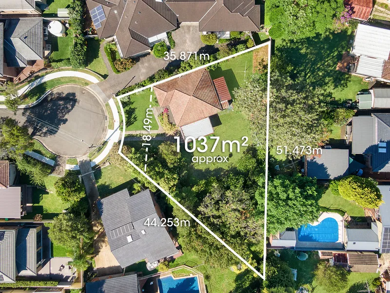 DUPLEX POTENTIAL (STCA) ON 1,037SQM WITH 18.49M FRONTAGE AT BUILDING LINE