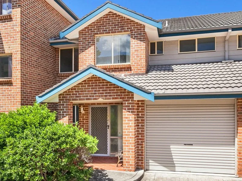 Bright 3-Bedroom Townhouse - Enjoy a cosmopolitan lifestyle