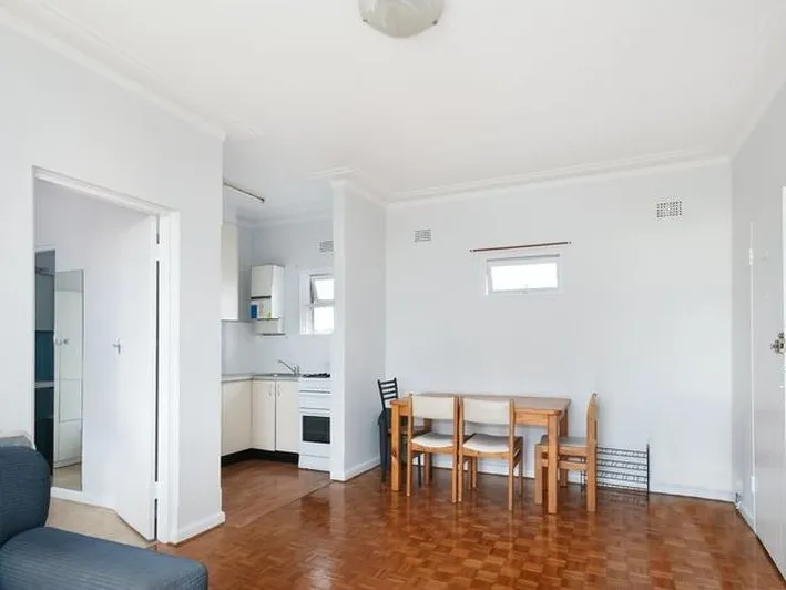 Great Location Opposite North Sydney Oval + Parklands!