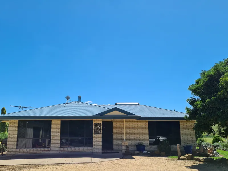 Country lifestyle, city conveniences!