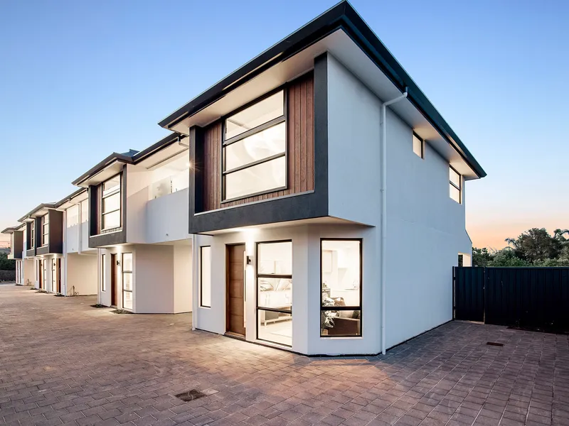 Executive living perfectly placed between the city and the sea.