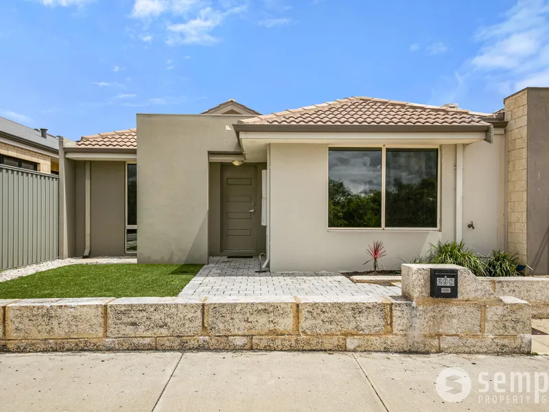 Family Home Close To Schools