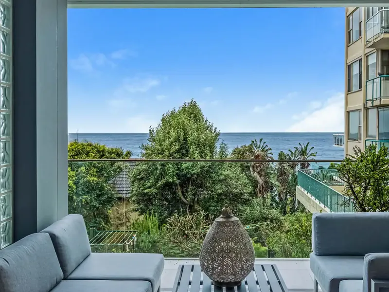 LARGE CONTEMPORARY WATER FACING PROPERTY MINS TO THE SAND OF BONDI AND TAMA BEACHES