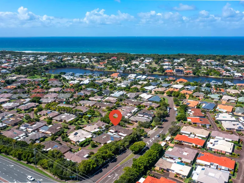 Quiet Villa in Peaceful Seaside Suburb