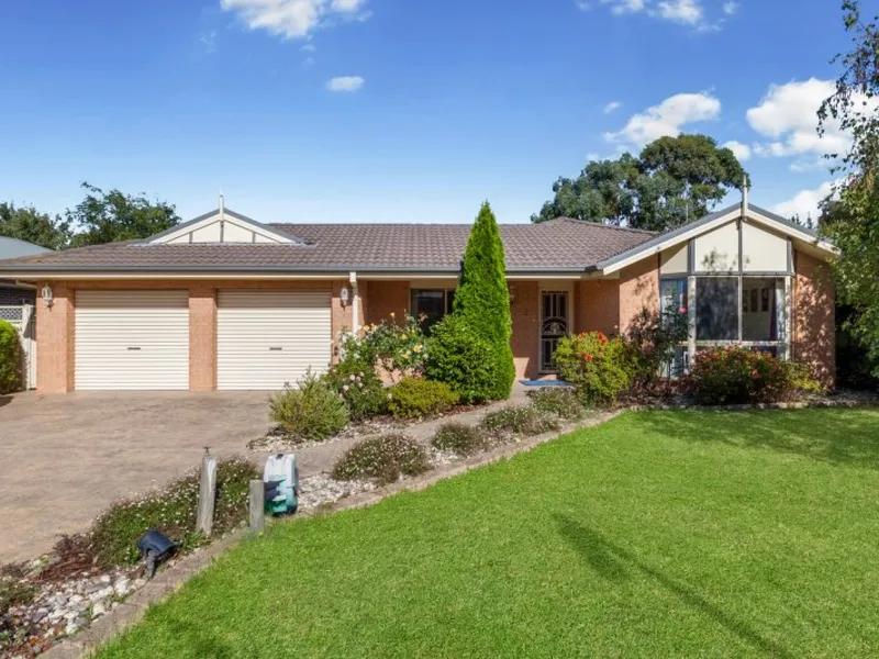 Comfortable Family Home in Quiet Court Location