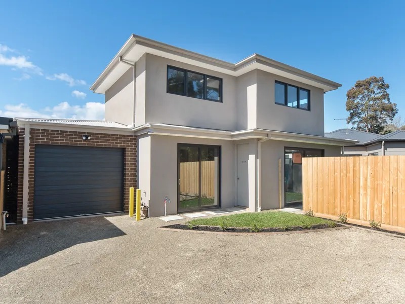 Secluded, Elegant Townhouse Living