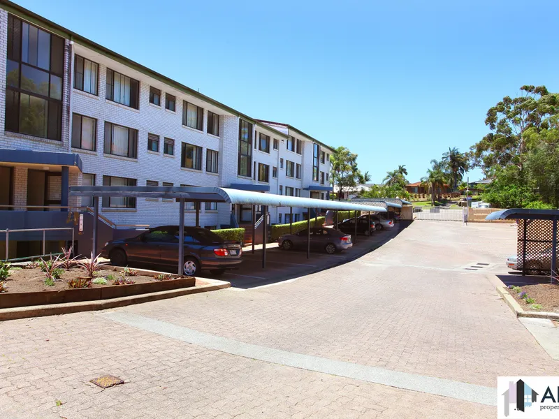 Carrara centre 2 bedroom 2 bathroom unit