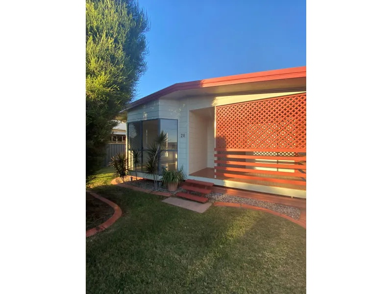 3 Bedroom Home with Double Bay Shed