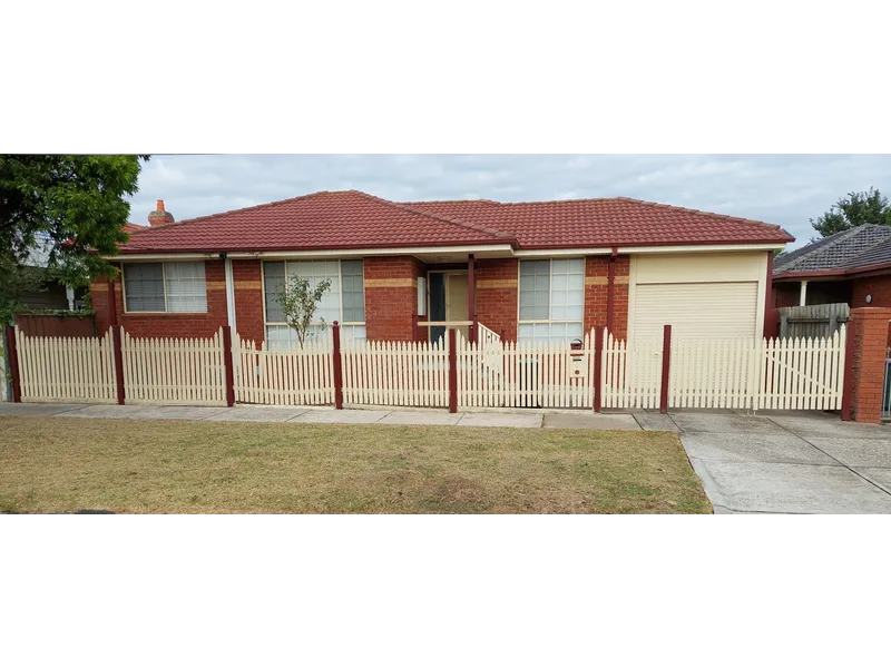 $520 Per Week - 12A Fowler St Coburg Vic 3058