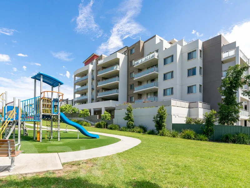 Spacious Two Bedroom Apartment  conveniently positioned in the heart of Baulkham Hills