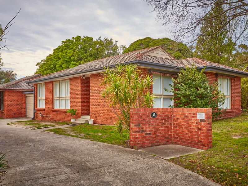Modern Living and Fantastic Location
